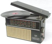 Продам радиоприёмник-проигрыватель времён СССР